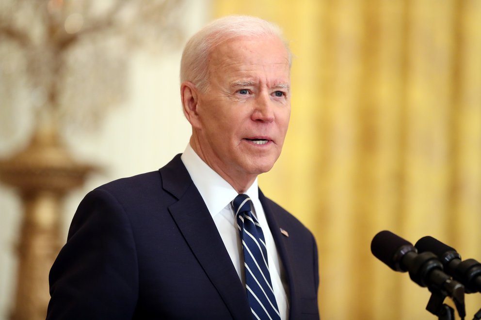 Biden criticó la decisión de los Texas Rangers de llenar su campo de aficionados en su primer partido