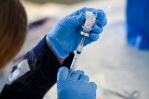 Moderna proyecta una vacuna conjunta de gripe y Covid-19 para finales de 2023