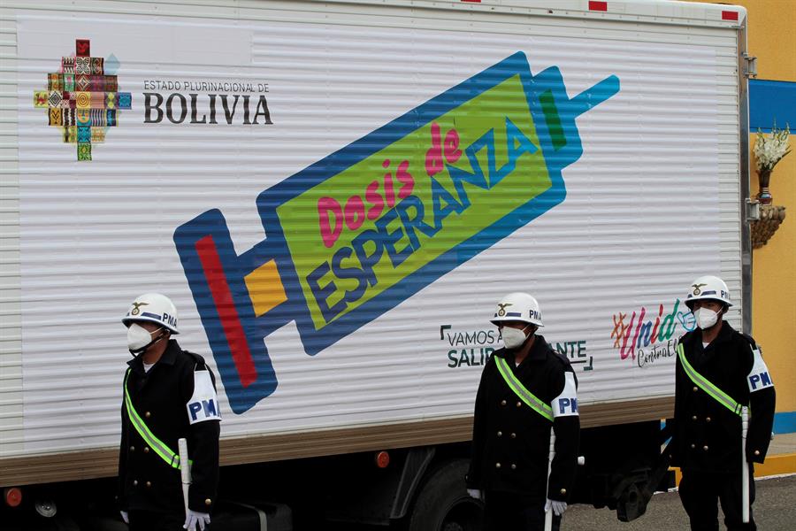 Tres funcionarias detenidas por el robo de 500 vacunas anticovid en Bolivia