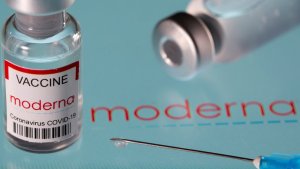 La razón por la que Francia recomienda no colocar una tercera dosis de vacuna Moderna