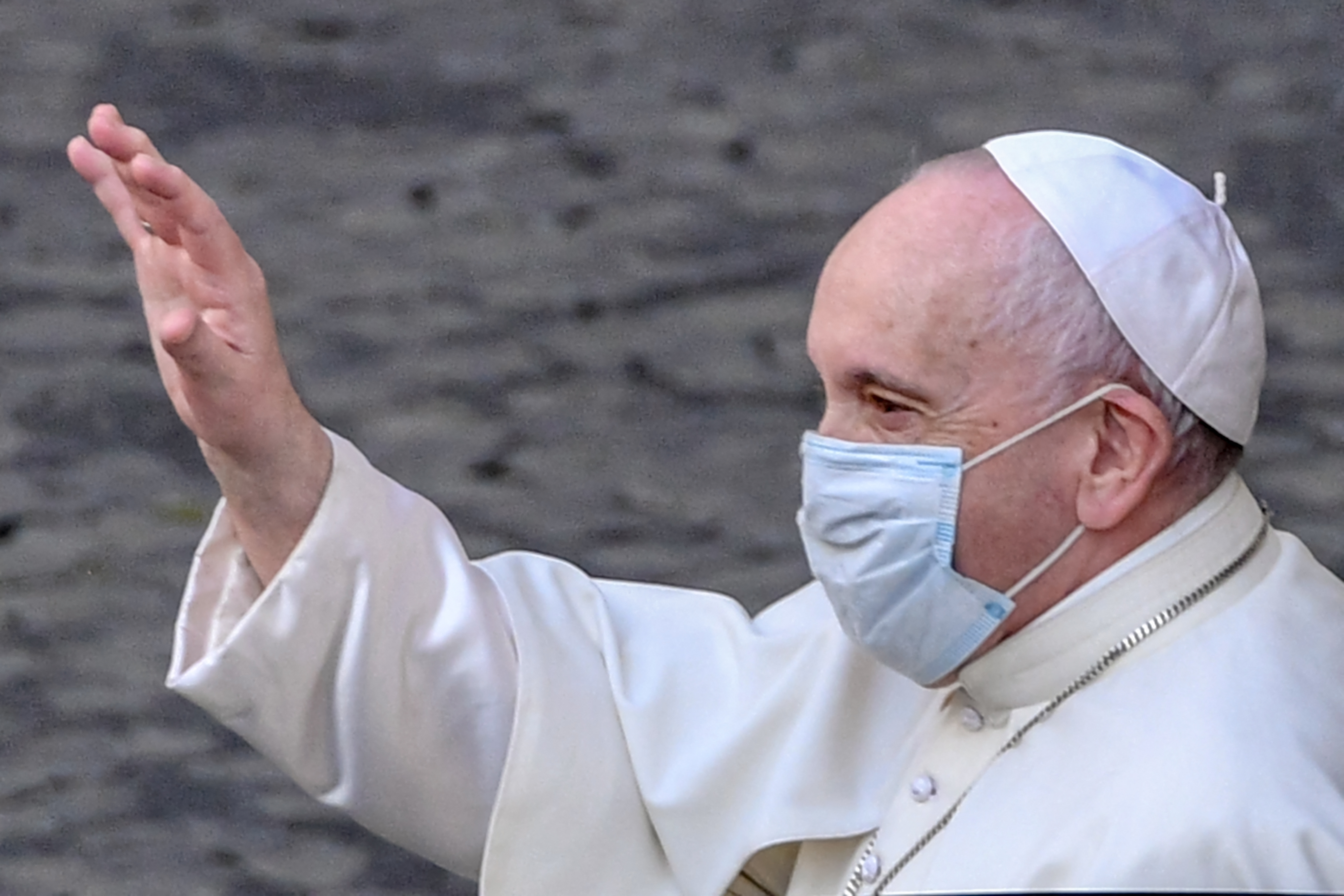 Papa Francisco volvió a defender la inmunización: De niños nos ponían las vacunas y nadie decía ni “mu”
