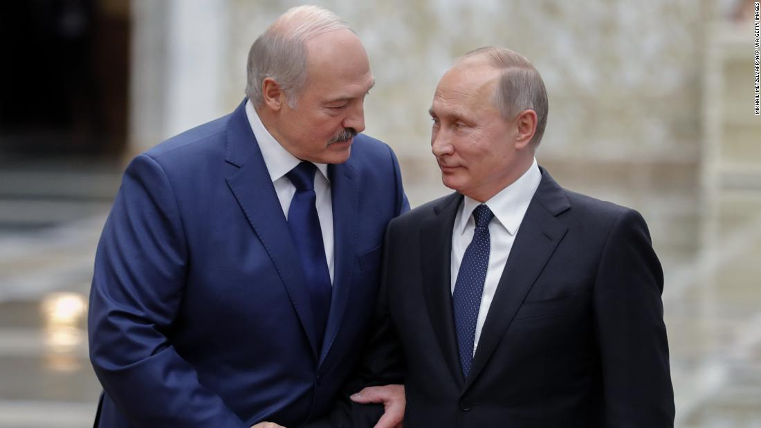 Lukashenko dice que decidirá junto a Putin cuándo retirar las tropas rusas de la frontera con Ucrania