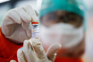 La vacuna Covid-19 de Sinovac es eficaz pero faltan datos, concluye la OMS