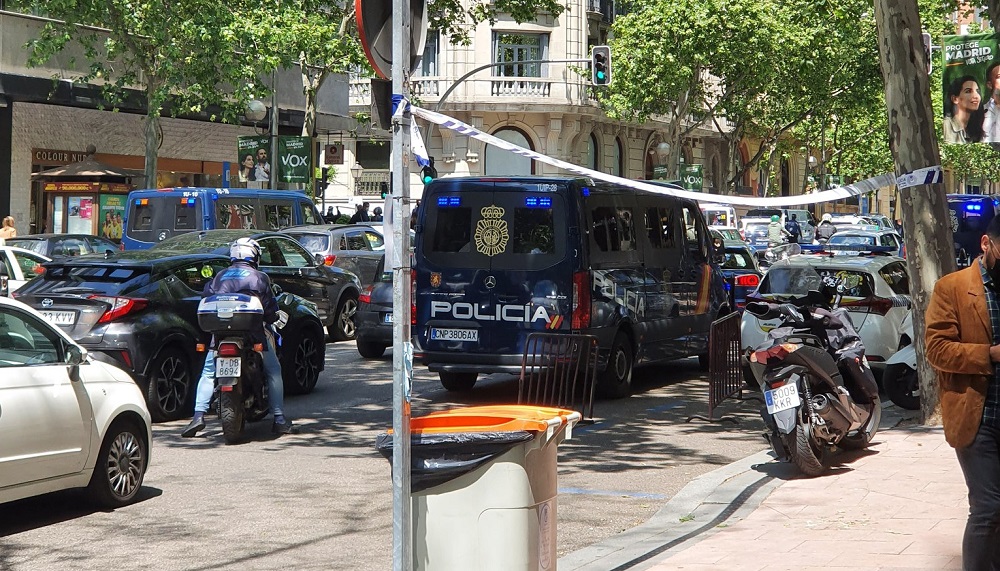 Atraco con rehenes deja dos heridos en una joyería de Madrid (video)