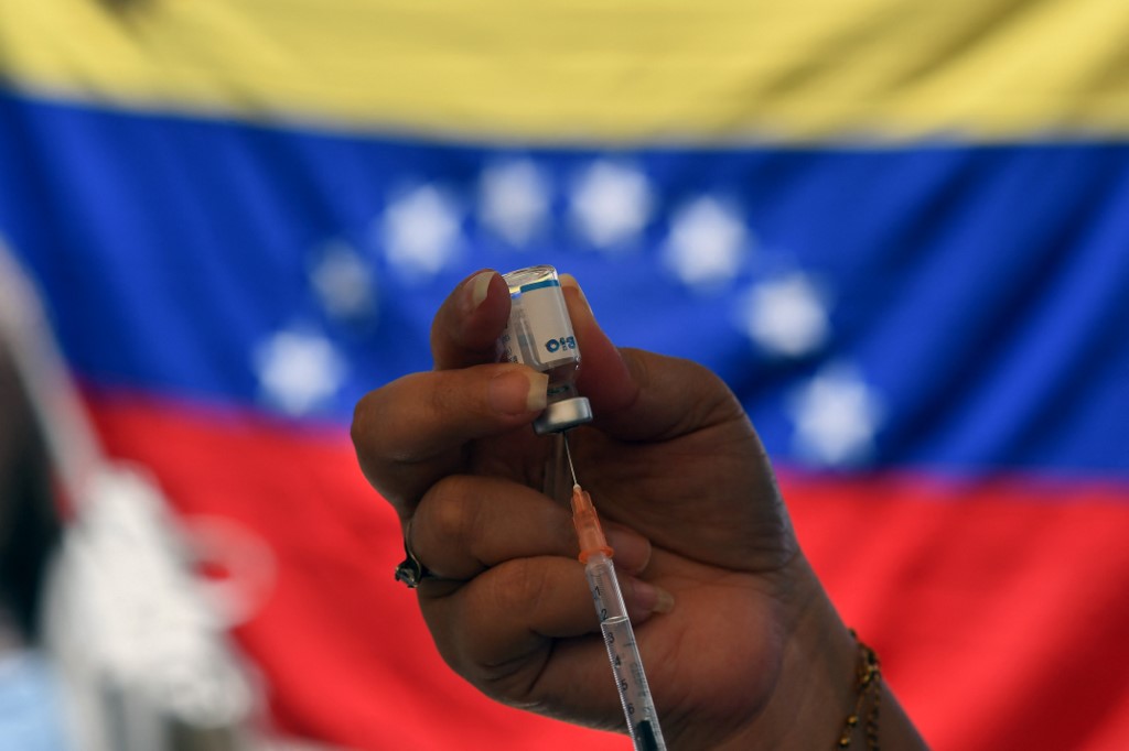 Médicos Unidos de Venezuela exigió que se amplíen los puntos de vacunación