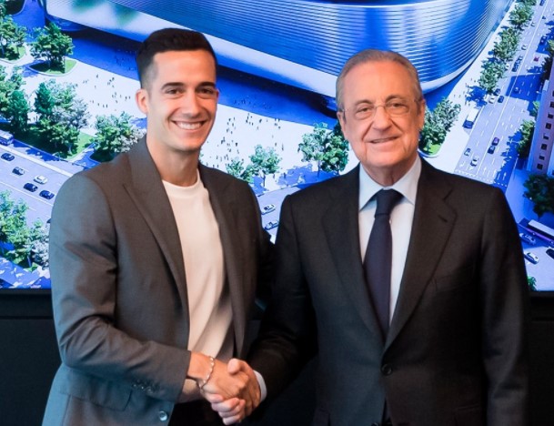 El Real Madrid oficializa la renovación de Lucas Vázquez (Comunicado)
