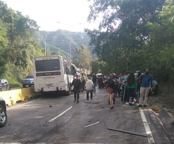 Al menos seis vehículos involucrados en un choque múltiple en la Carretera Panamericana #4Jun (Fotos)