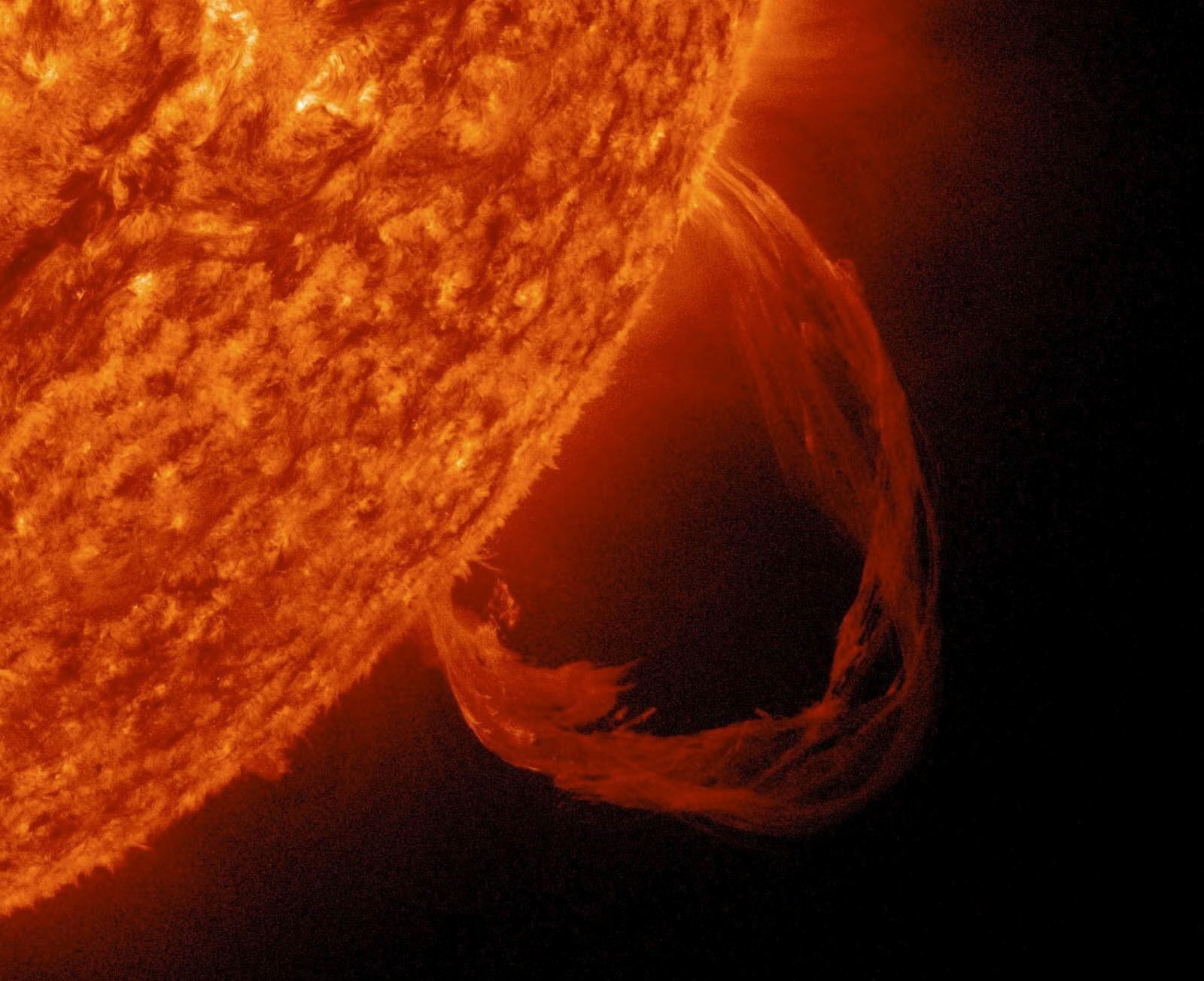 La mayor erupción solar en años interrumpió temporalmente las señales de radio en la Tierra