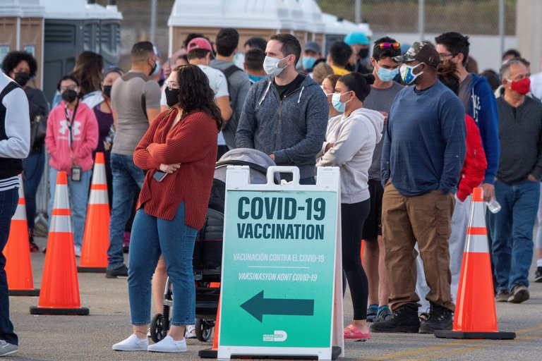 Florida bate su marca de casos por coronavirus 16 meses después del inicio de la pandemia