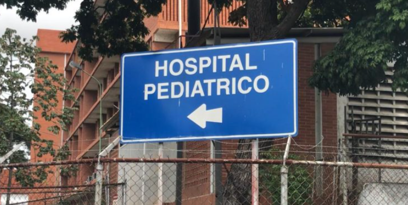 Venezolanos desesperados venden enseres para costear tratamiento pediátrico de sus hijos