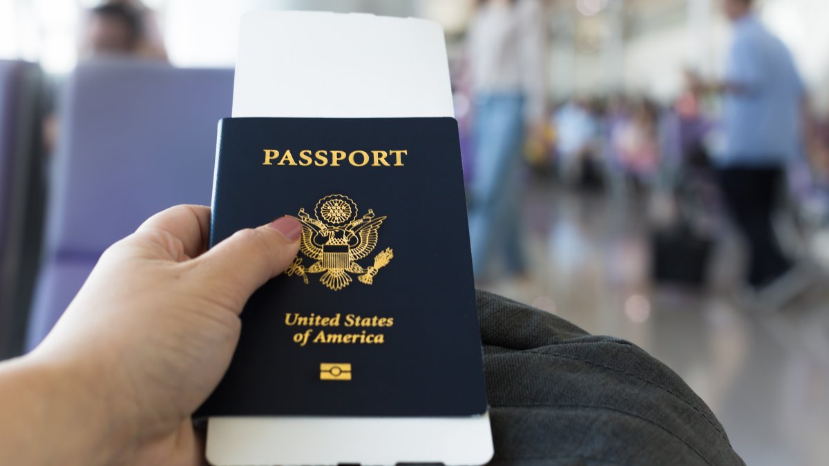 ¿Por qué demora tanto sacar o renovar el pasaporte de EEUU?