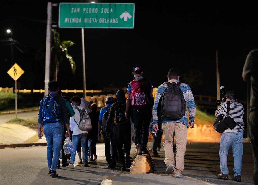 Los traficantes de personas se “han reinventado” en la pandemia, según la OIM