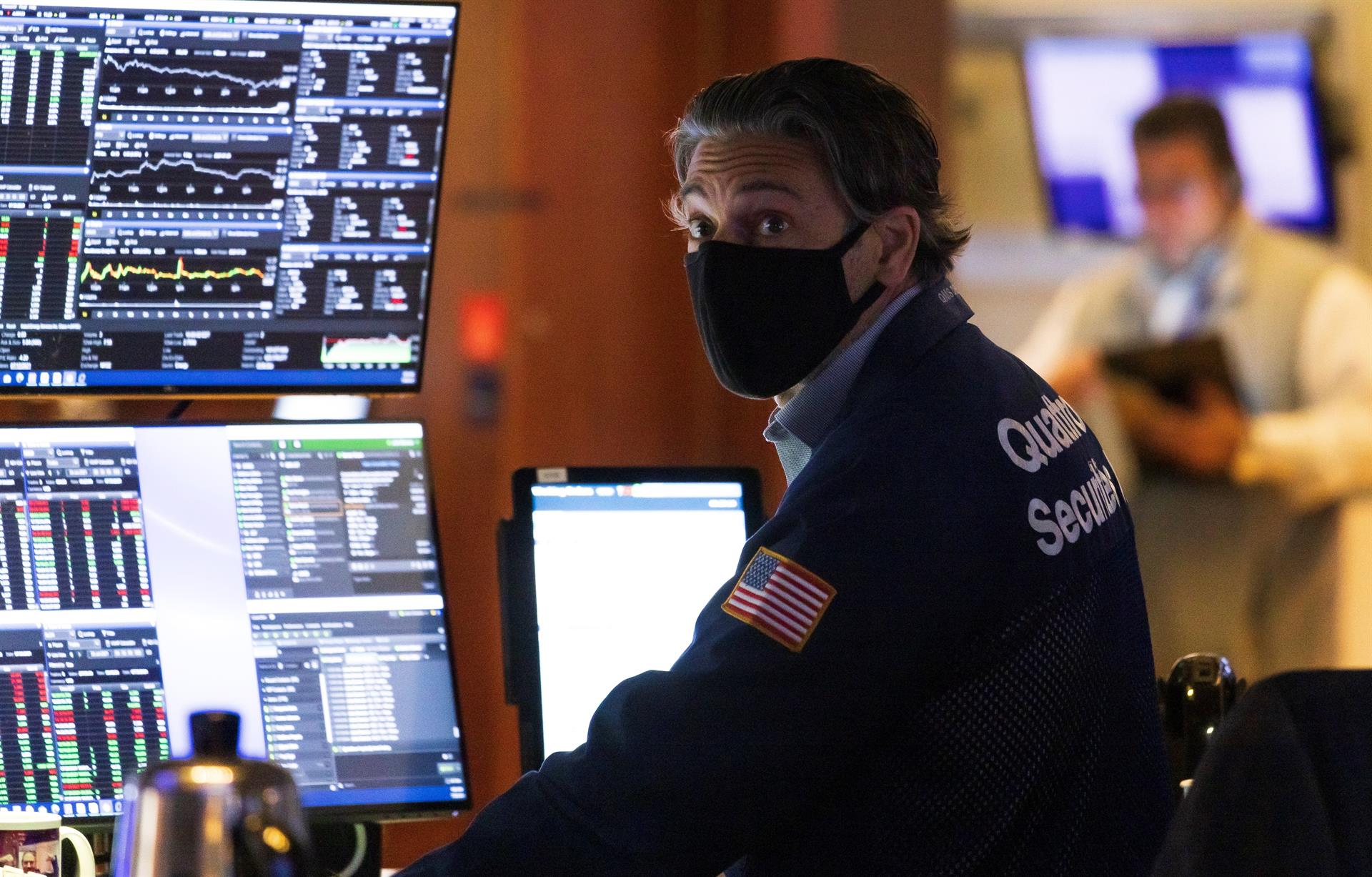 Wall Street abre en positivo tras una semana de pérdidas y el Dow Jones gana un 0,58 %