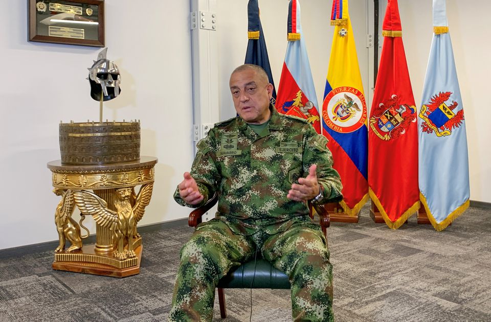 Casi dos mil guerrilleros foráneos operan en Venezuela, afirmó comandante del Ejército de Colombia