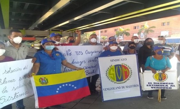 Gremios de Puerto La Cruz protestaron contra salarios de “miseria” este #2Sep