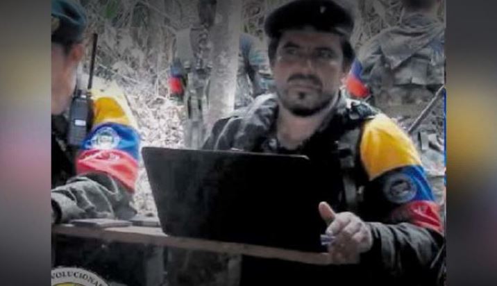Colombia reveló que alias “John Mechas” se esconde en un campamento de Zulia