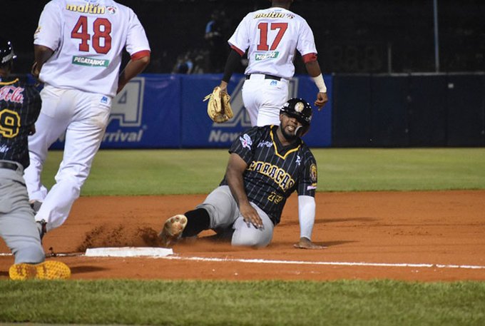 Leones y Magallanes arrancaron con triunfo en la jornada inaugural de la Lvbp