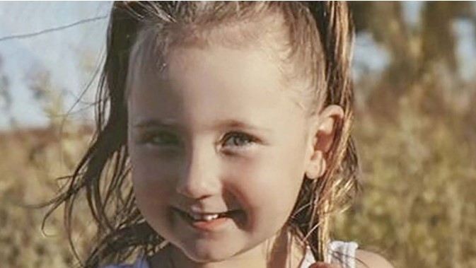 Los padres de Cleo Smith dieron detalles de qué pasó en la carpa donde dormía la niña de cuatro años desaparecida en Australia