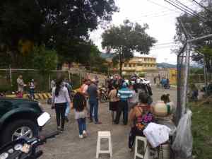 Partidarios del Psuv vigilaron de cerquita a los chavistas que votaron en Mérida