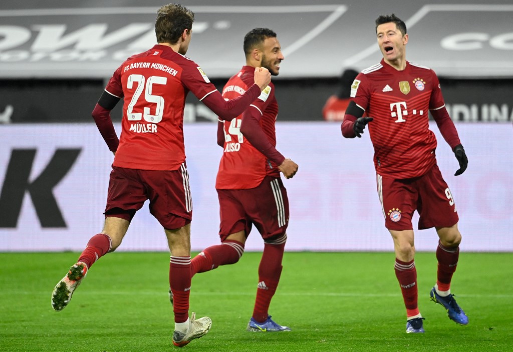 Bayern Múnich venció al Borussia Dortmund con doblete de Lewandowski