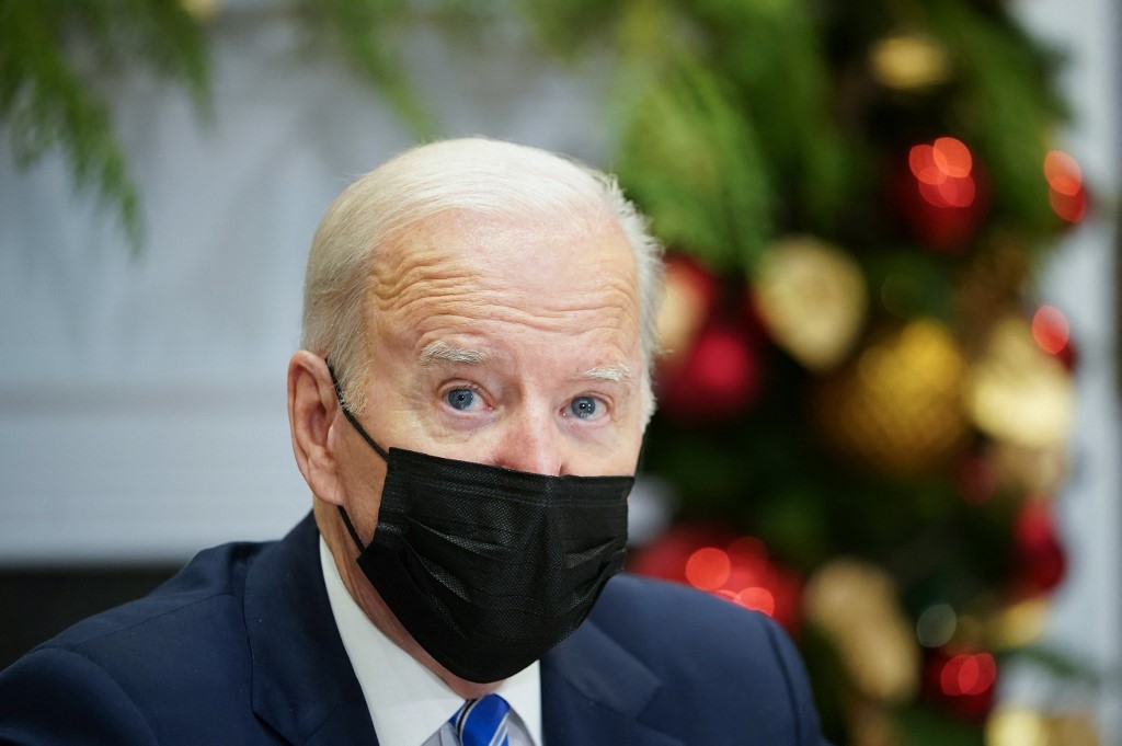 Biden, enfrentado a parálisis política y estallido por coronavirus