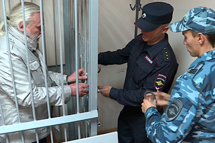 Condenan a 21 años de cárcel a sacerdote ruso por abusos sexuales contra 11 menores