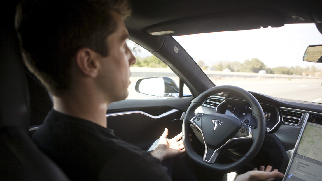 EN VIDEO: El piloto automático de un Tesla es puesto a prueba en la carretera más peligrosa de EEUU