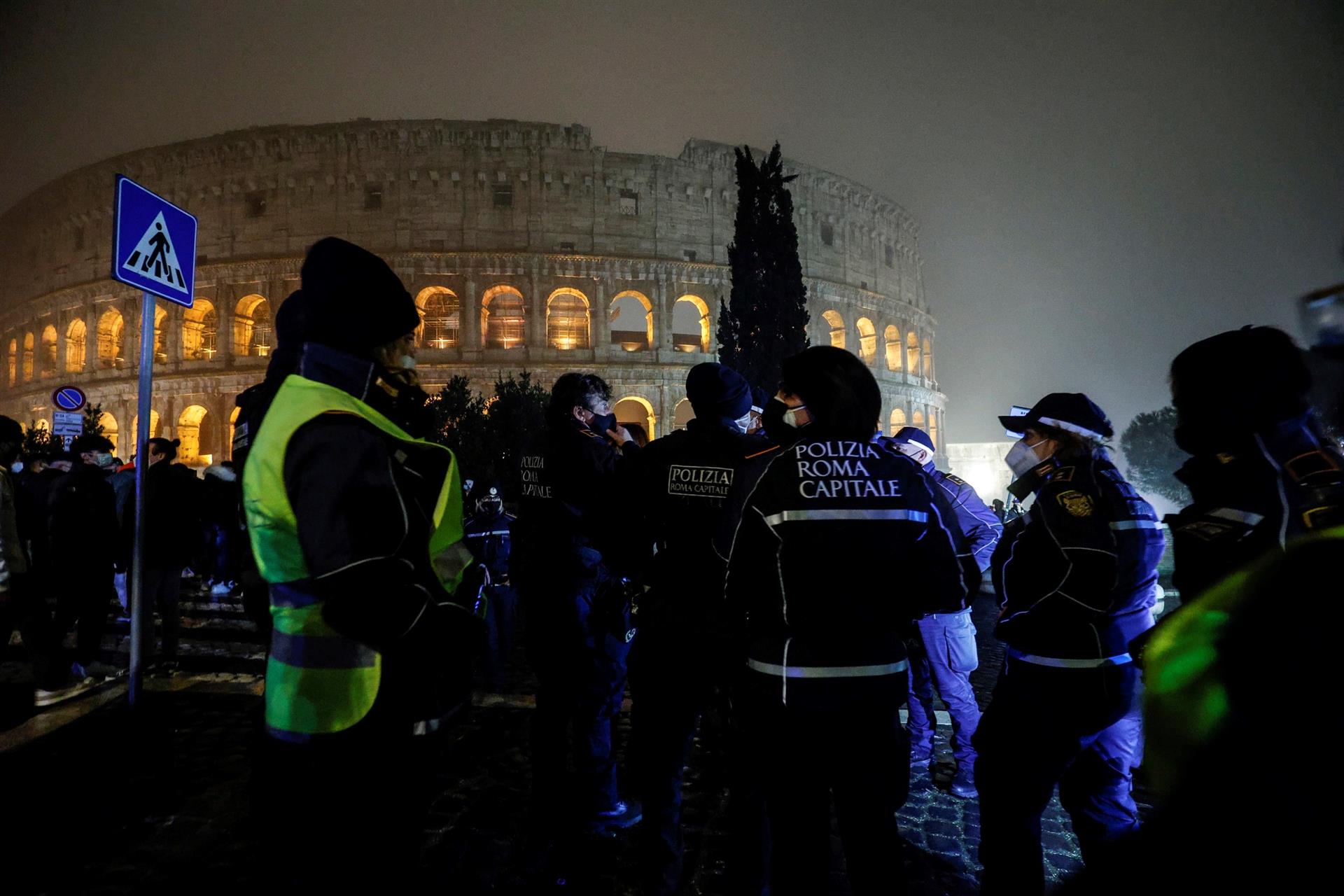 Al menos 14 personas en Italia están heridas grave por usar petardos en Año Nuevo