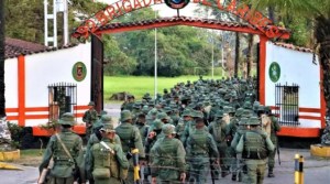 El Ejército venezolano se moviliza para evitar el enfrentamiento del ELN con la guerrilla FBL