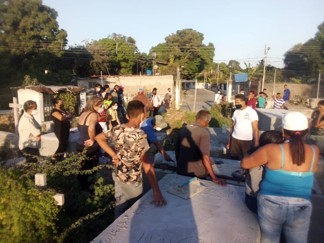 Familiares y amigos dieron el último adiós al comunicador social asesinado en Apure (FOTOS)