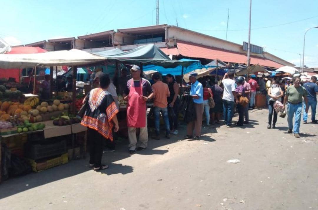 Cambio de bolívares en efectivo: el “negocio redondo” que involucra a gerentes de bancos en Maracaibo