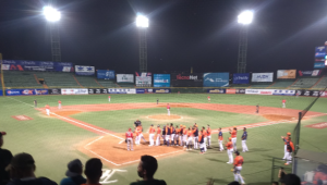 Demoledora ofensiva de Caribes puso a tiro el campeonato del béisbol venezolano
