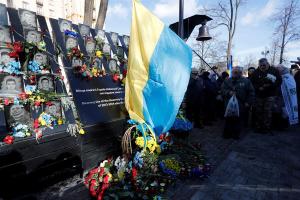 Los ucranianos conmemoran la revolución del Maidán pese a la amenaza rusa