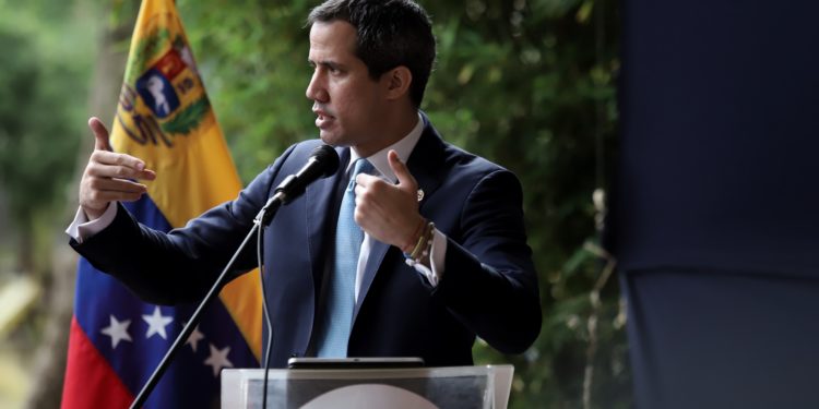 Guaidó: La Venezuela que vamos a construir viene con democracia y vale la pena lucharla (VIDEO)