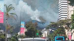 Reportan incendio en el cerro El Ávila a la altura de Altamira #1Feb (Fotos)