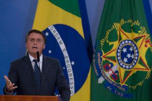 Bolsonaro confía en ganar en primera vuelta de las elecciones pese a sondeos adversos