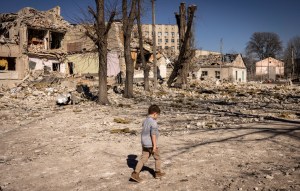 Más de la mitad de los niños ucranianos han sido desplazados por la invasión rusa