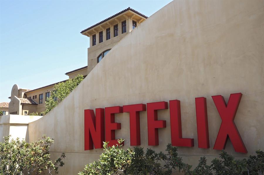 Netflix lanza un plan “básico con anuncios” de publicidad