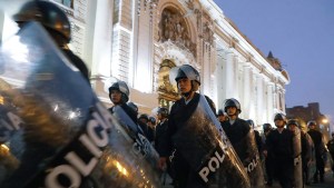 Justicia peruana condena a 35 años de prisión a expolicías que integraban el “Escuadrón de la Muerte”