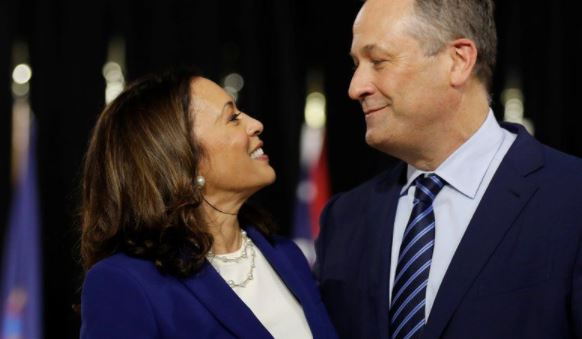 Doug Emhoff, esposo de Kamala Harris, dio positivo a Covid-19