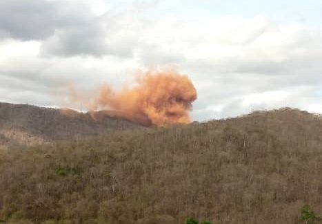 Explosión de tubería de gas en Charallave levantó gigantesca nube de humo este #13Mar (Video)