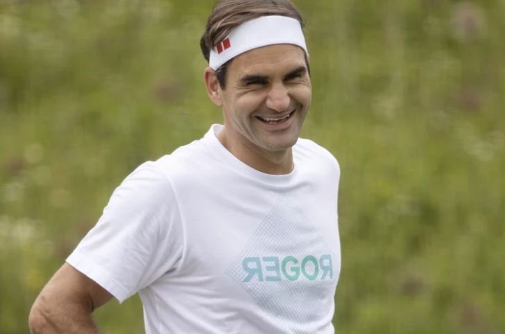 “El tenis aún debe esperar un poco”, admitió el suizo Roger Federer