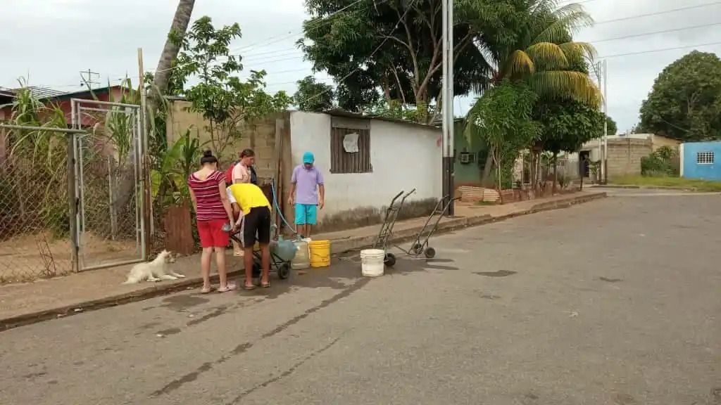 ¿Es el desierto de Sahara? ¡No! Es la comunidad de El Silencio en Maturín que vive sin una gota agua