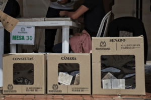 Elecciones en Colombia: Encontraron a un menor de edad con un tarjetón marcado en Medellín