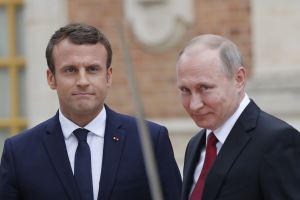 Macron propuso a Putin una resolución en la ONU para levantar el bloqueo del puerto de Odesa