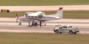 Héroe en Florida: Pasajero sabía que moriría si no aterrizaba el avión cuando el piloto se desmayó