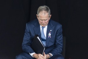 Error garrafal: el lapsus de George W. Bush al condenar la invasión de Rusia “a Irak” (VIDEO)