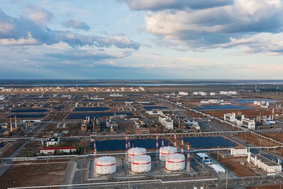 Ucrania augura que el límite al precio del petróleo hundirá la economía rusa