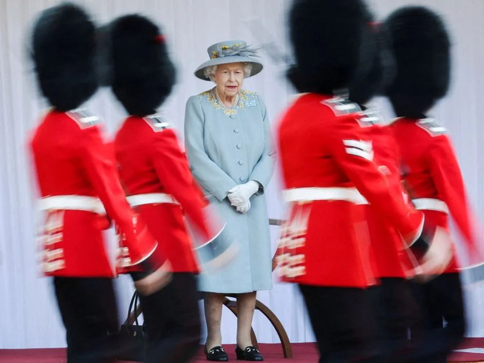 Más de 70 aviones sobrevolarán Londres durante los festejos del aniversario de platino de la reina Isabel II