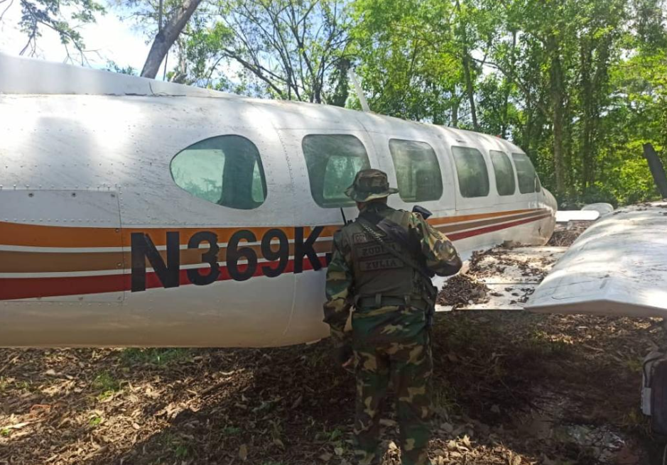 Ceofanb localizó dos narcoavionetas cargadas de cocaína en Zulia (Fotos)